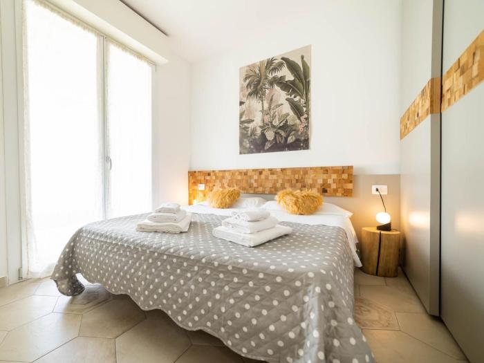 Serenity with swimming pool and parking in Alassio