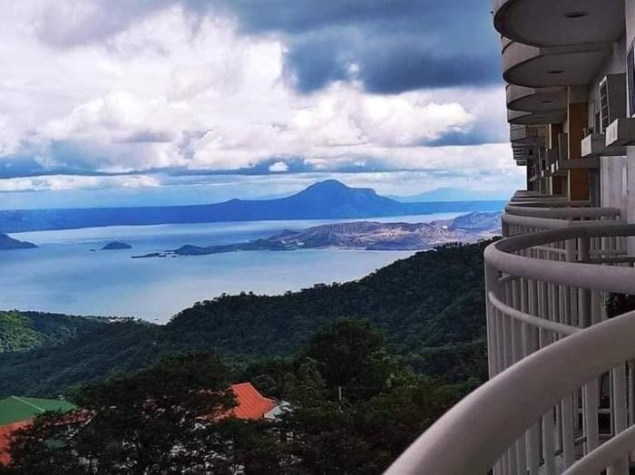 Tagaytay Staycation CityLand 15thfloor Taalview