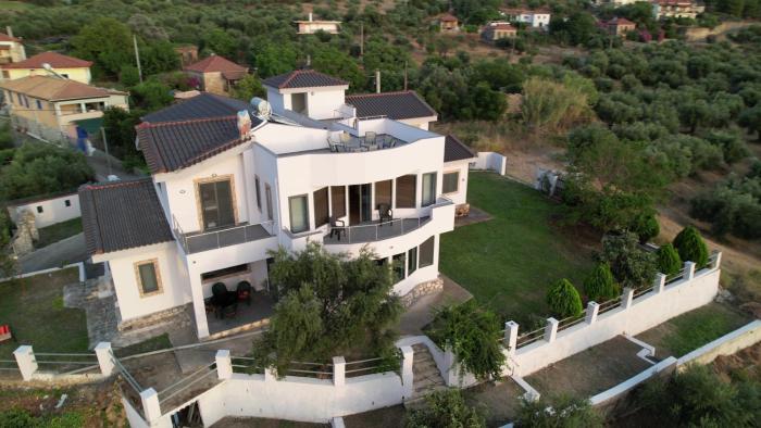 Zografos Studios Zacharo Zakharo