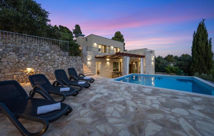 Nice Home In Zaboric With Wifi