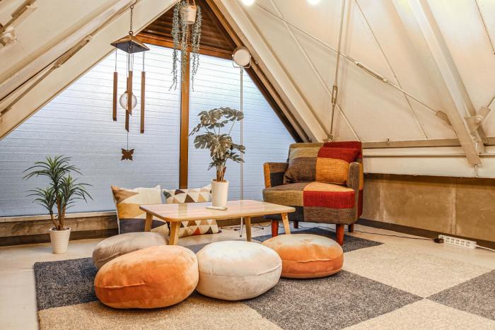 Beautiful Balcony 8ppl 4BR House 4min to subway 心の宿 小路小栈 liubj2