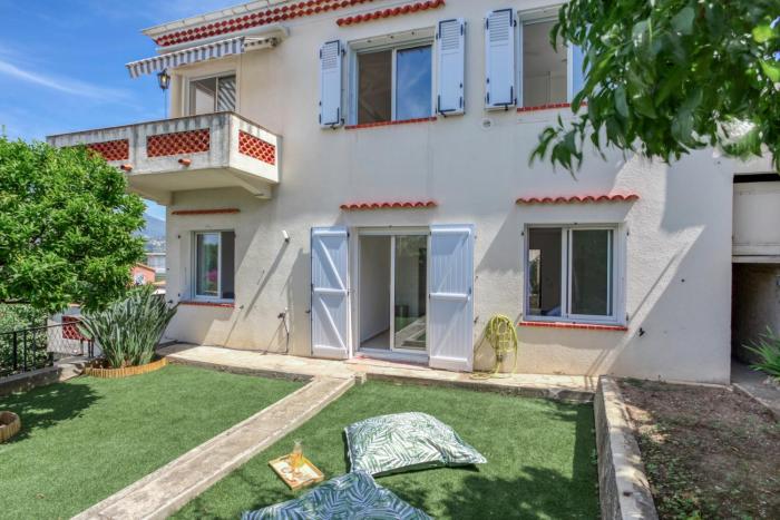 #54 Sea view Villa 4 BDR AC 5mins to Port BBQ