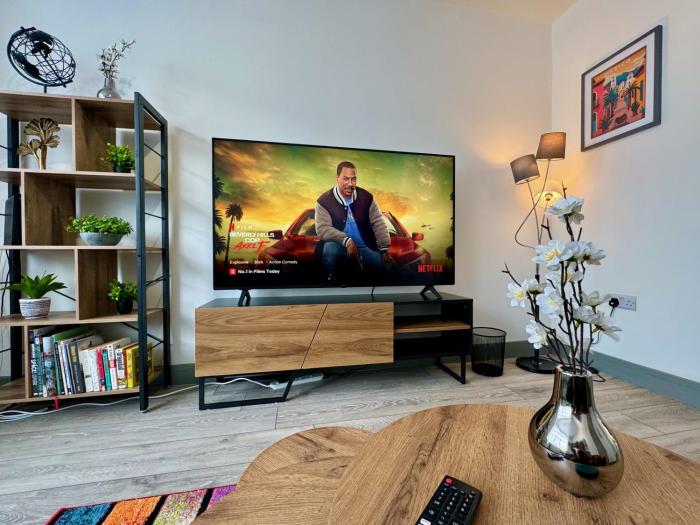 Lenhurst House - Great for Contractors or Family Holidays