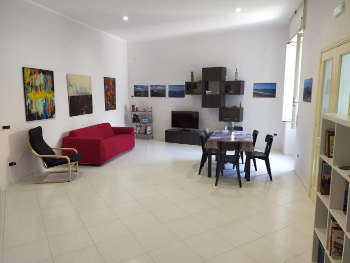 Inside Naples-Dinteviche