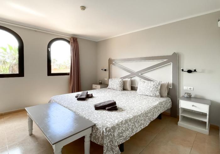 B-Rent Casa Angela pool view