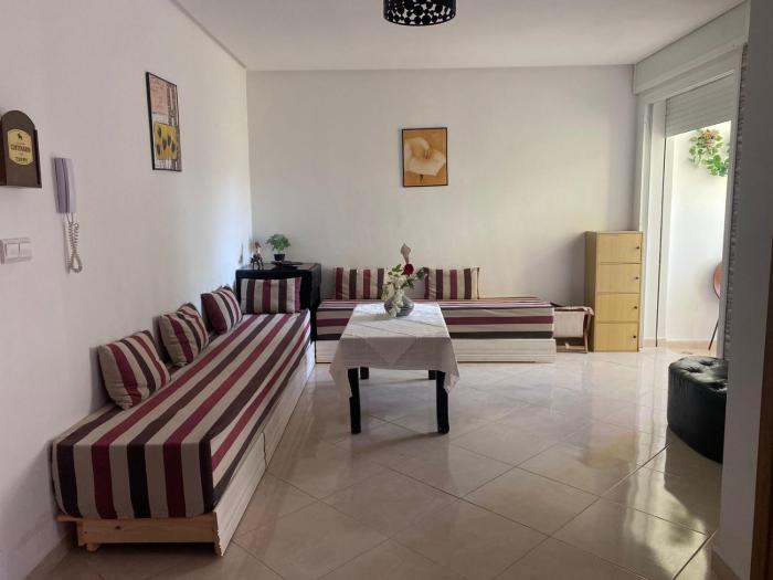 Appartement propre à 5 mn à pied de la plage familles seulement