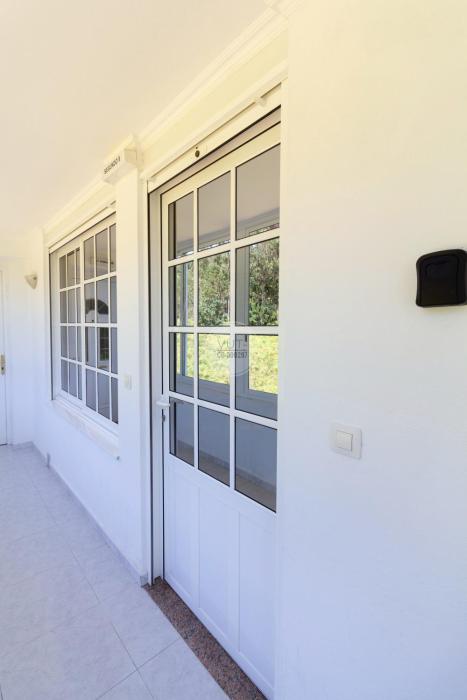 Apartamento costero ubicado en Sardiñeiro