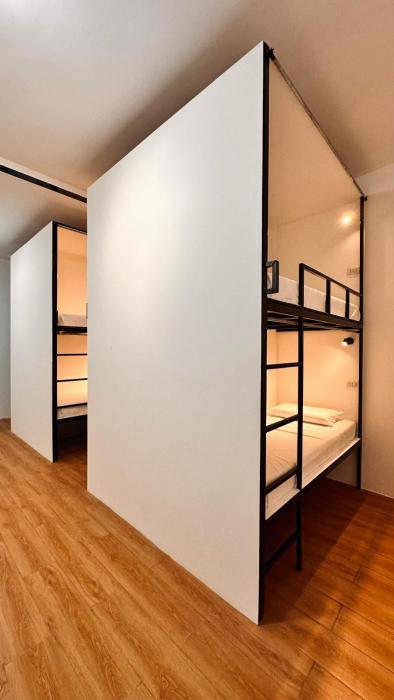 Puy-An, A Nomad Hostel