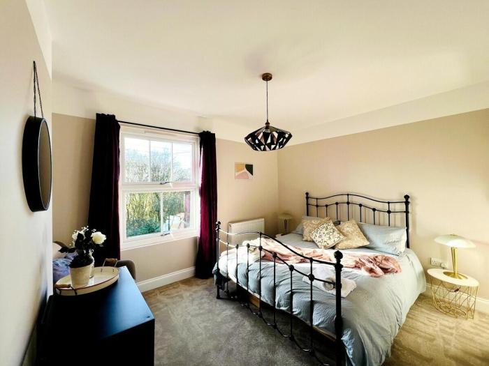 Countryside Cottage By Walks & Coast, With Parking