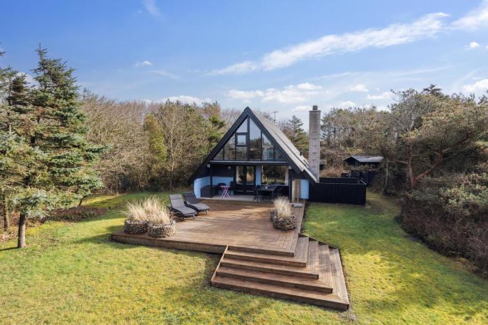 Coxy Cottage Overlooking The Golf Course At Søndervig - 1019