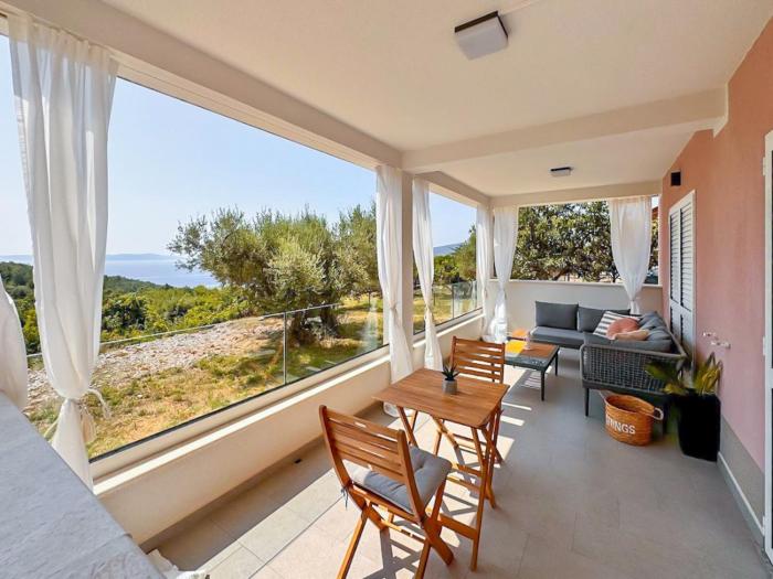 Studio Vesna with a terrace and sea view