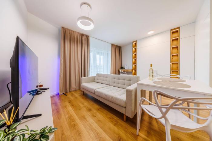 Premium Suite- City Center, Capital Towers, Free Parking by StayNest