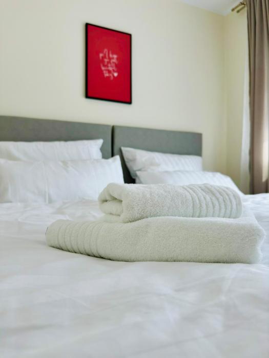 Moderne Wohnung mit Vollausstattung und Terrasse I Parkplatz I 3 Schlafzimmer I 8 Schlafplätze