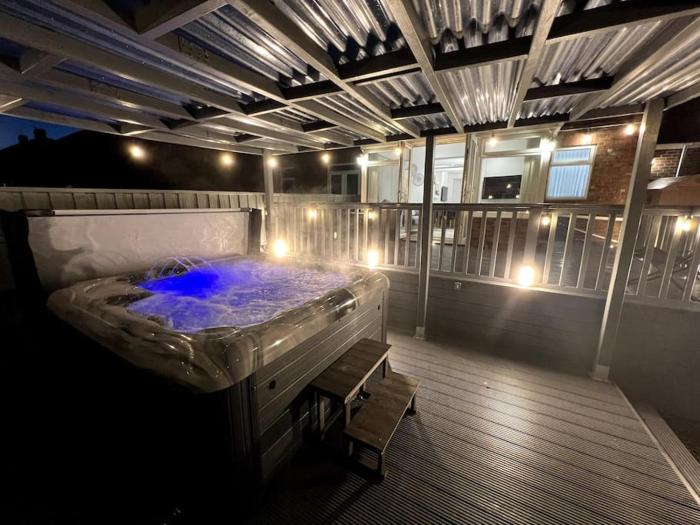 Numero Venti Aparthouse wifi parking Hot Tub Contractor and Group Friendly