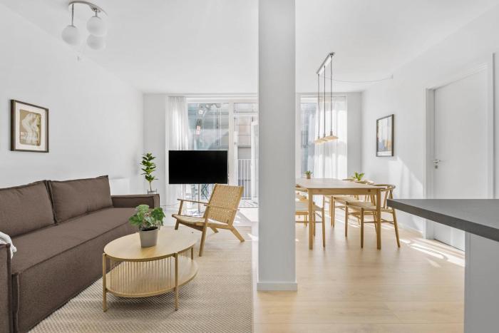 Amazing 2BR w Balcony in the Heart of Aarhus City