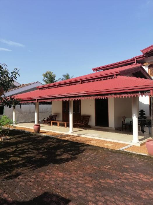 Sujee Villa CeylonHub