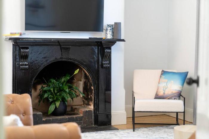 The White House Molong