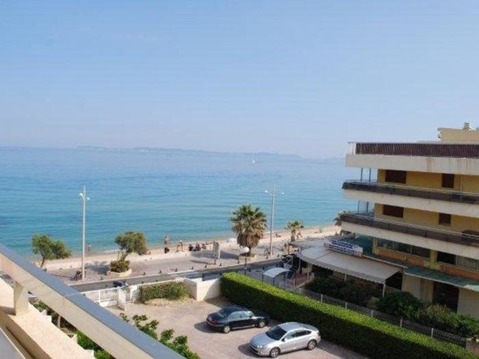 Studio 4 pers au Lavandou, animaux acceptés, parking - FR-1-803-63