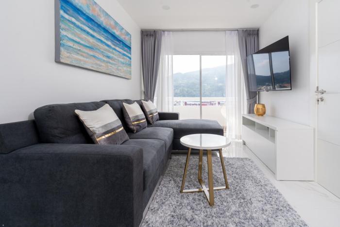 1 Bedroom Brandnew Apartment in Patong Tower t