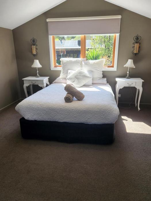 Montrose Barn House- Entire Home