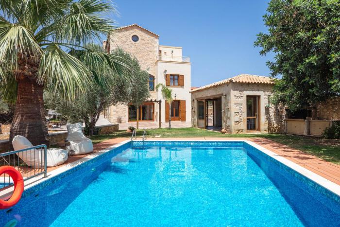 Saridakis Villa, a multi-generational Retreat, By ThinkVilla