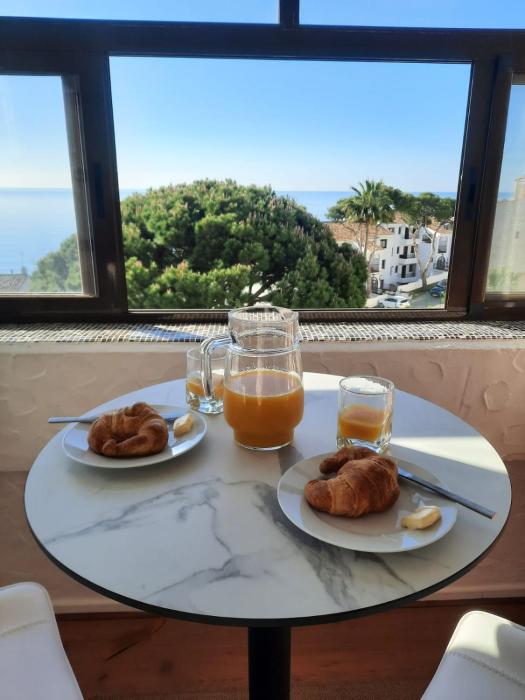 Lets in the Sun Torrenueva with sea views