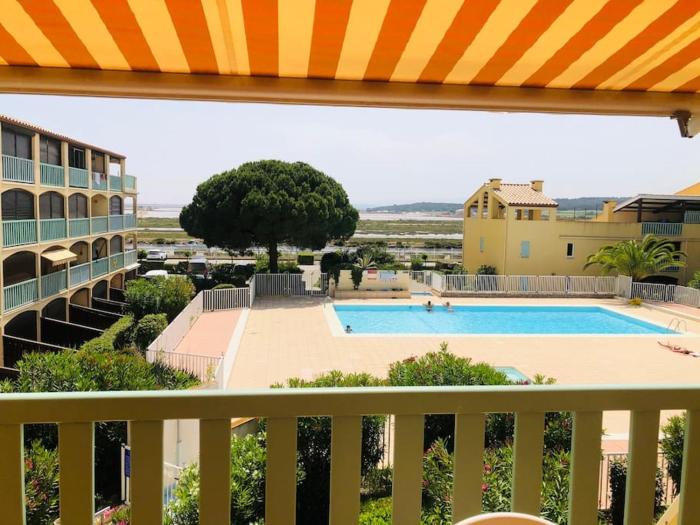 Duplex dans résidence avec piscine