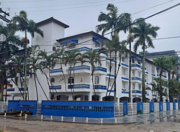 Apartamento 200m da Praia Grande e 200m da Praia Tenório