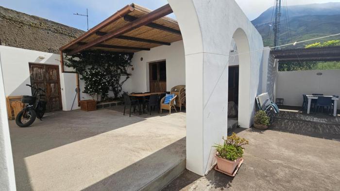 Villa Aurora con vista mozzafiato su Strombolicchio