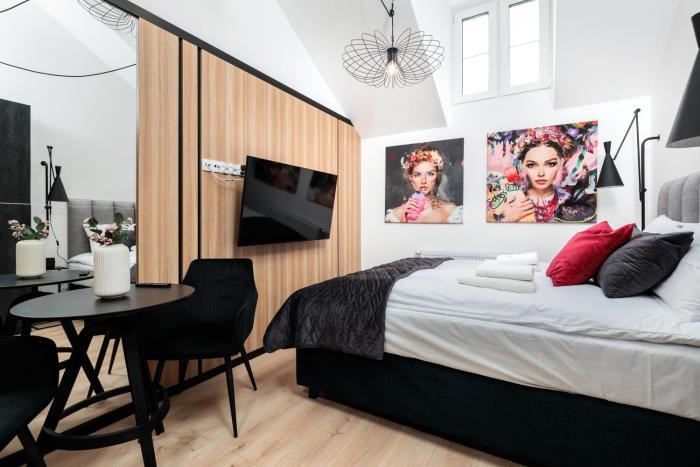 Krowoderska 55 - by Upstairs