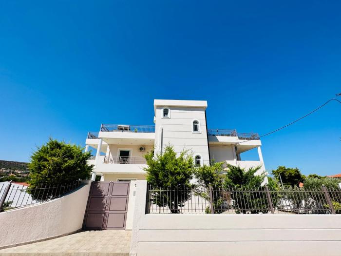 Airfenos - Athens Riviera