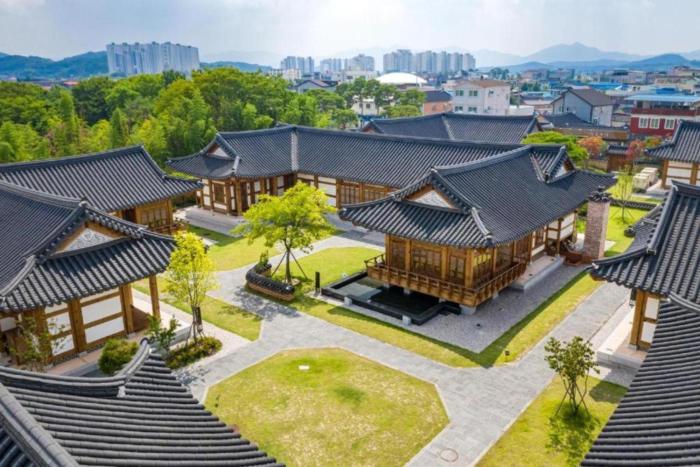 Hanok Stay Namwonyechon