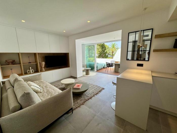 Luxurious renovated apartment