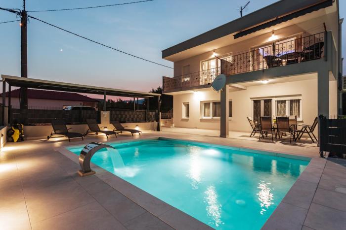 Apartment Ivan with private pool