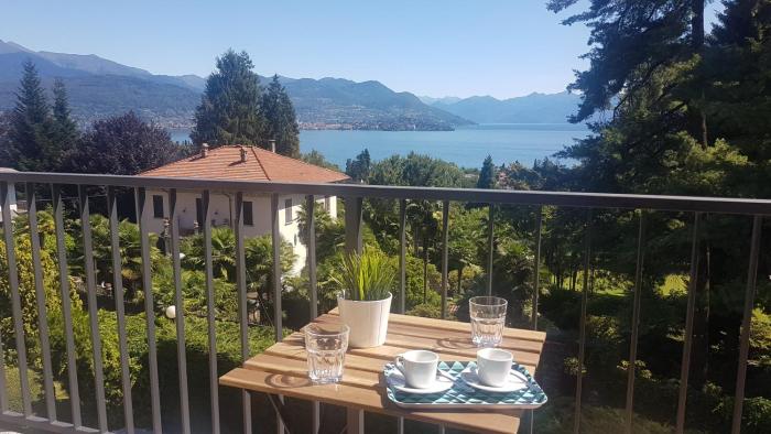 CASA ELISA - Near Stresa Nice Little flat with Lake View