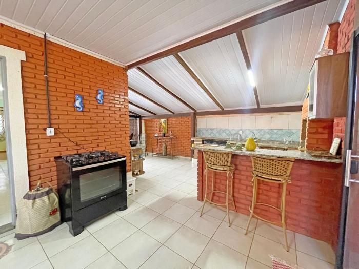 Chalé perfeito para Férias c 3 Quartos e Piscina