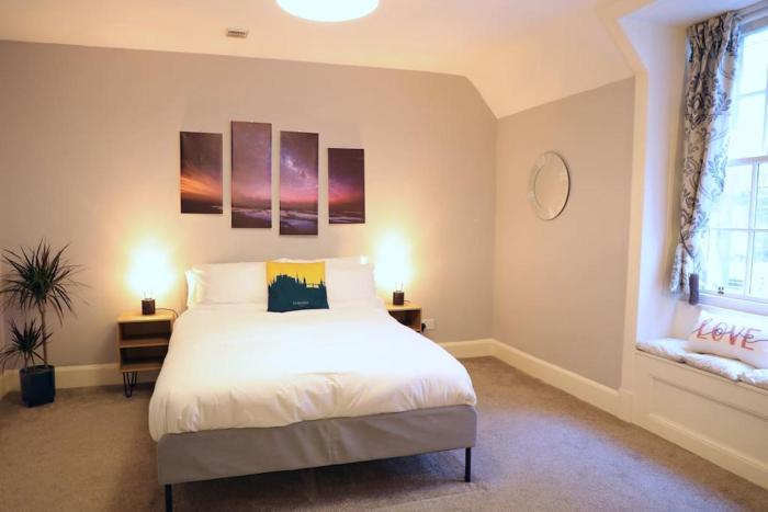 Stylish 1 bed flat on Royal Mile Edinburgh OldTown#