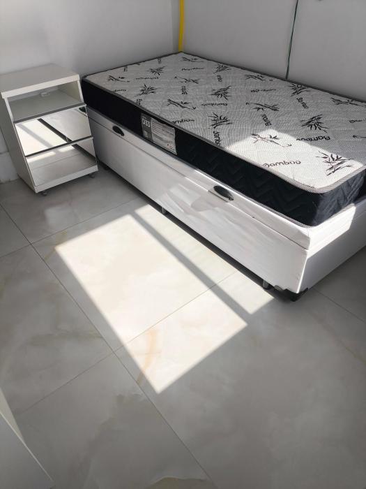 Quarto Casal suite privada em Apartamento Seguro