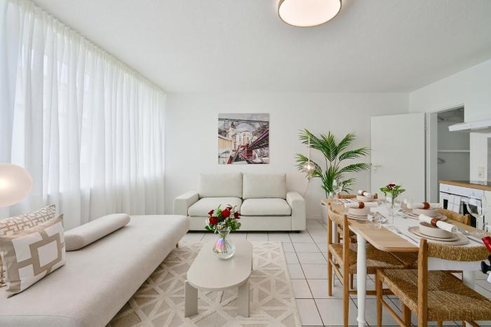 Stylish and Modern 2-Room Apartment in Wuppertal City Center