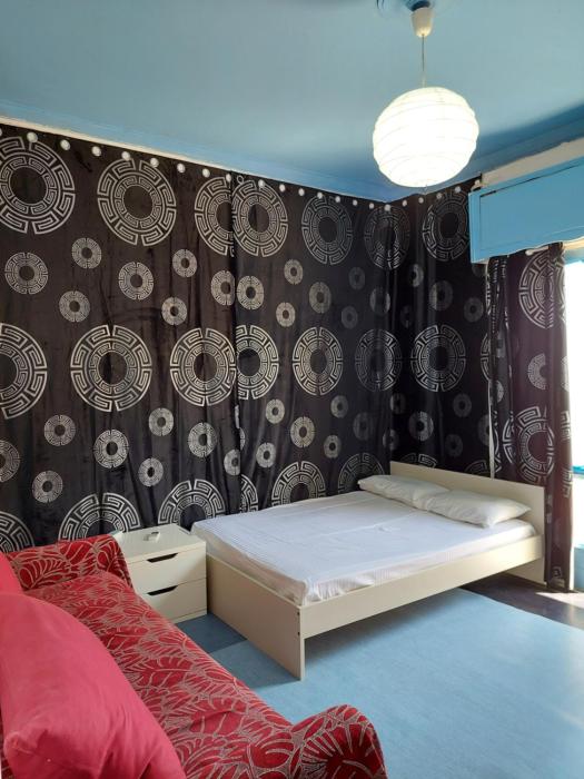 Share room thissio nearby Acropolis