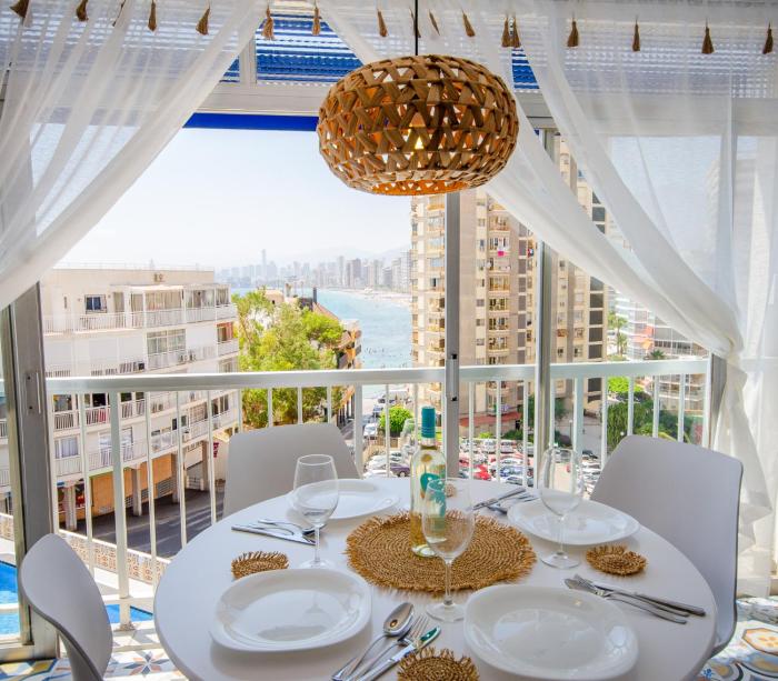 HALCÓN Levante Beach