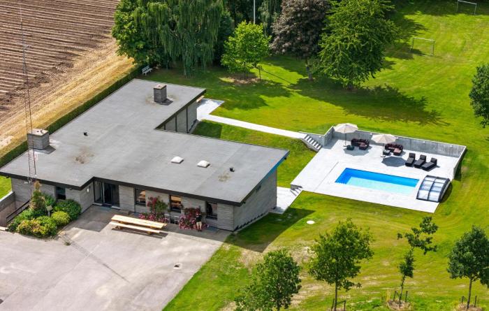 Gorgeous Home In Glesborg