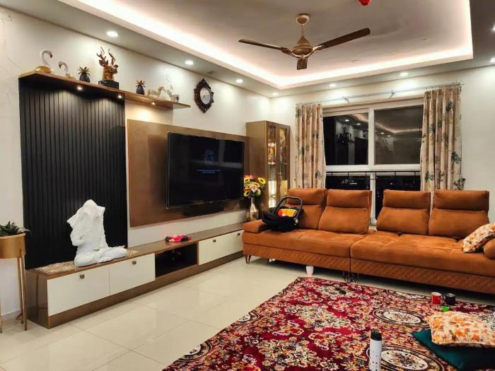 Lavishing 3BHK apt at 19 Floor only for family