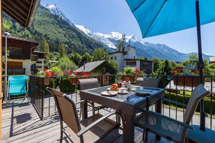Heart of Chamonix Lovely and cosy 2 bedrooms, terrace, parking