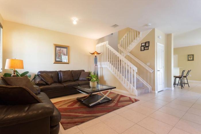 Miami VACATION House Cribkeys