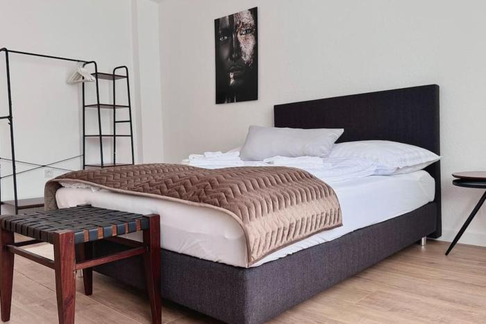 15 Minuten Fußweg zum Stadion und Privatparkplatz