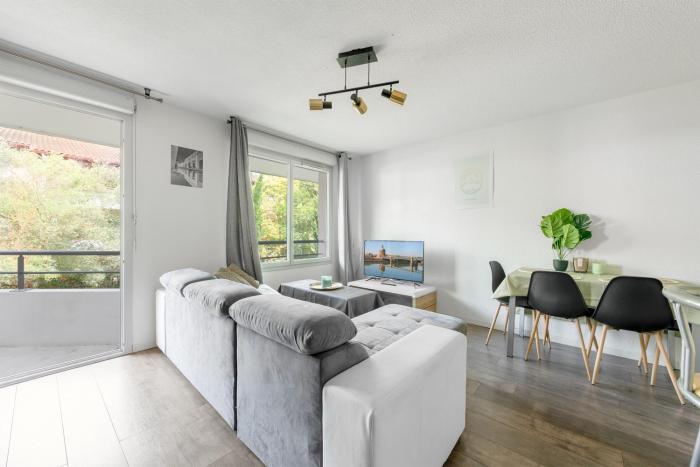 T3 parking gratuit, balcon et résidence sécurisée