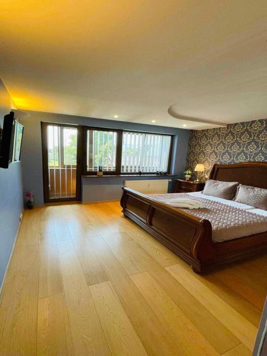 Charming two bedroom apartment - Self check in