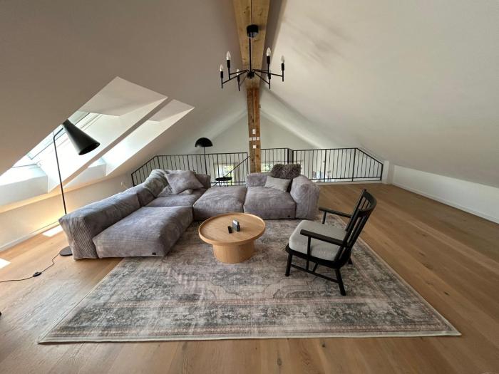 Forest Retreat- Serene 160m2 with Forest Views