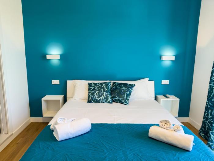 ISOLA 163 Guest House